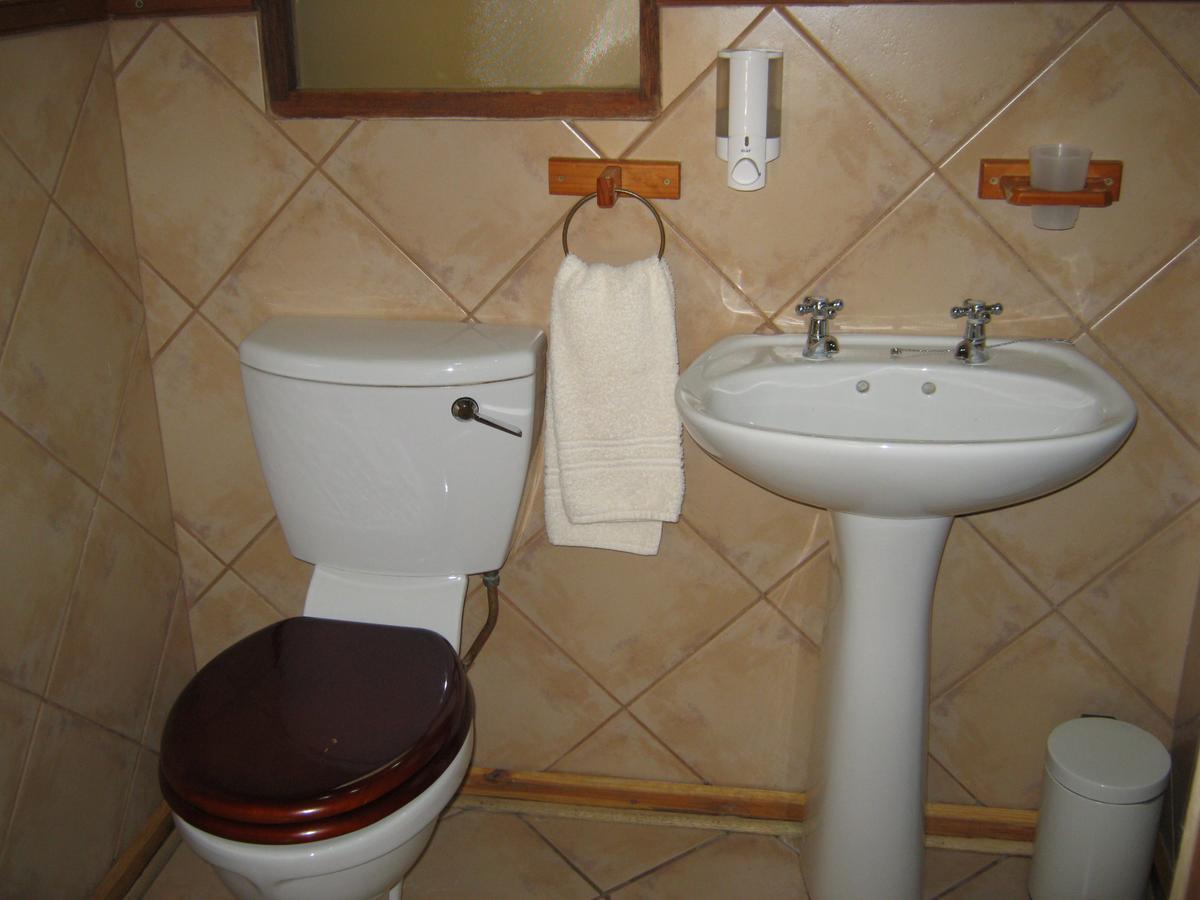 Aan Die Oewer Guesthouse Graaff-Reinet 외부 사진